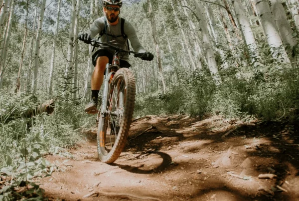 Trails über den Weinbergen