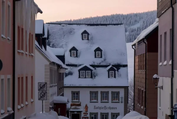 Vom Tal in den Schnee